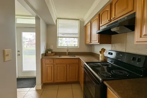 104 Paradise Harbour 112 Boulevard North Palm Beach FL 33408