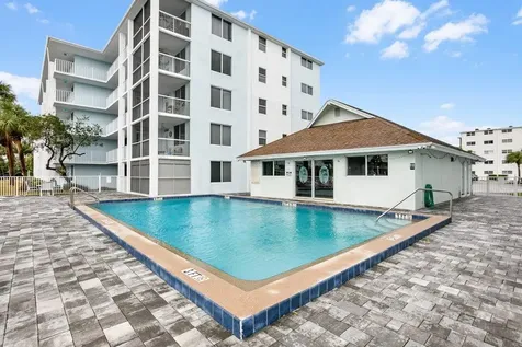 104 Paradise Harbour 112 Boulevard North Palm Beach FL 33408