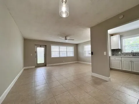 139 Sheffield F West Palm Beach FL 33417