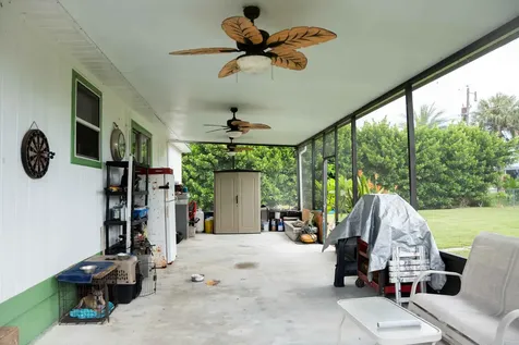 1881 Se Manth Lane Port Saint Lucie FL 34983