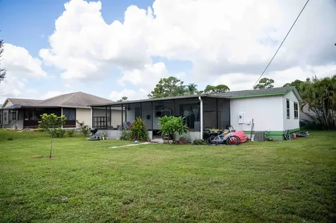 1881 Se Manth Lane Port Saint Lucie FL 34983