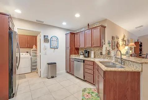 32 Oro Grande Way Port Saint Lucie FL 34952