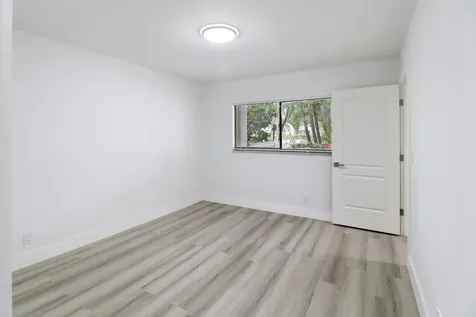 7270 Ashford Place Delray Beach FL 33446