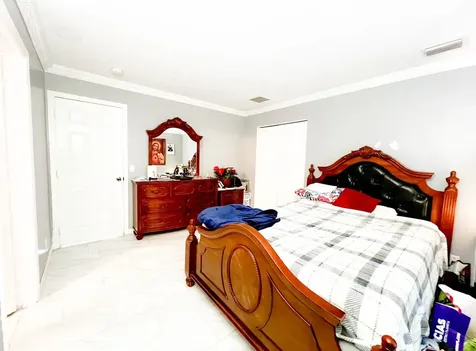 15854 92nd Court The Acreage FL 33412