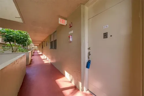 404 Nw 68th Avenue Plantation FL 33317