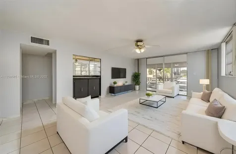 404 Nw 68th Avenue Plantation FL 33317