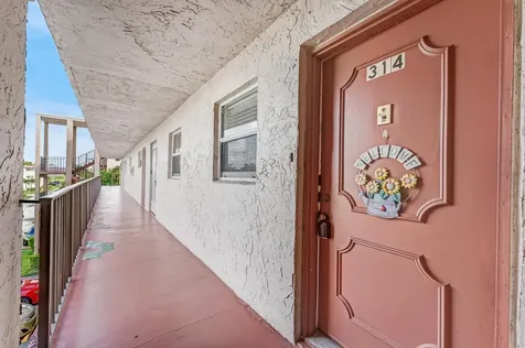 225 Bonnie Boulevard Palm Springs FL 33461