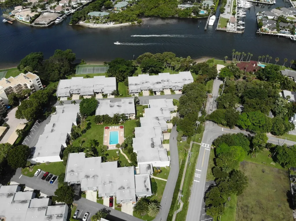 386 Golfview Road North Palm Beach FL 33408