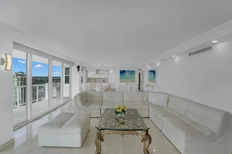 2800 E Sunrise Boulevard Fort Lauderdale FL 33304