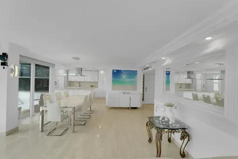 2800 E Sunrise Boulevard Fort Lauderdale FL 33304