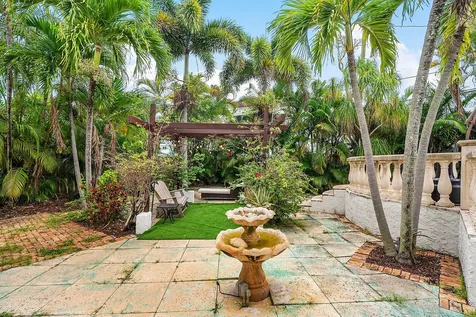 1290 Ne 4th Avenue Boca Raton FL 33432