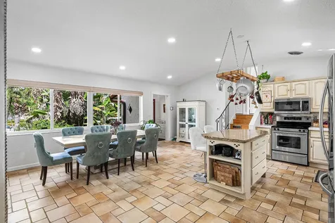 1290 Ne 4th Avenue Boca Raton FL 33432