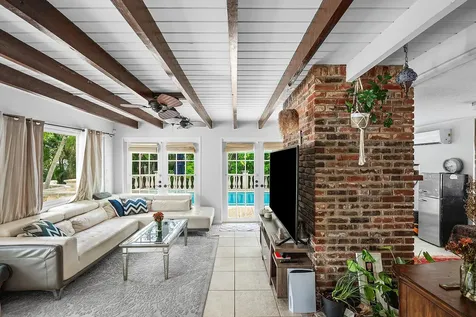 1290 Ne 4th Avenue Boca Raton FL 33432