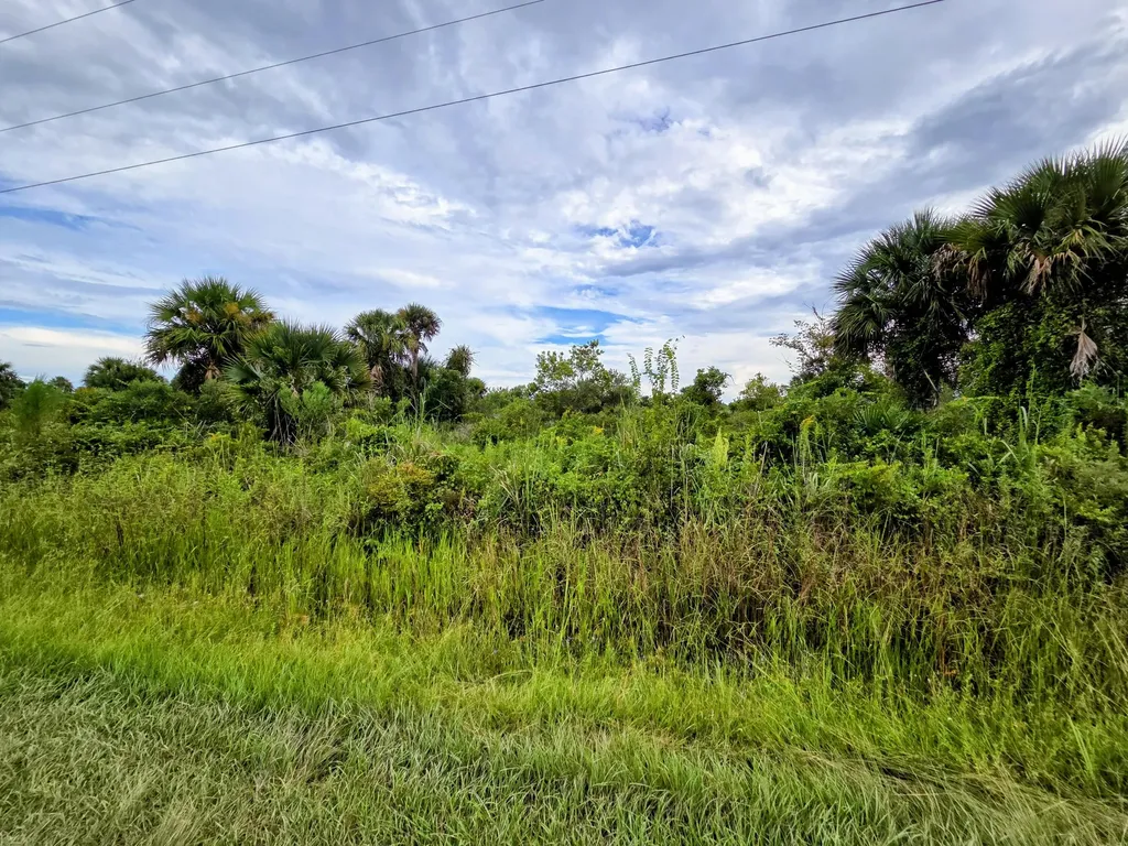 21018 NW 278th Street Okeechobee FL 34972