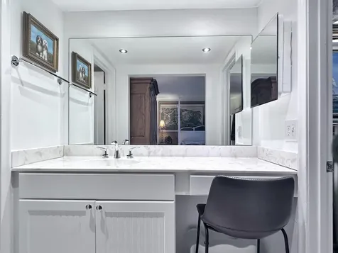 208 Wellington West Palm Beach FL 33417