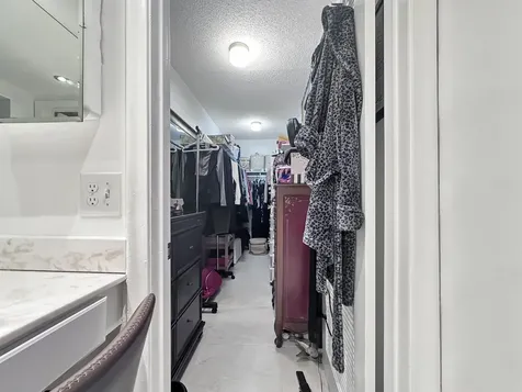 208 Wellington West Palm Beach FL 33417