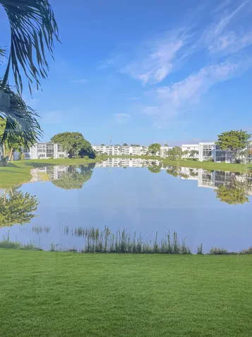 208 Wellington West Palm Beach FL 33417
