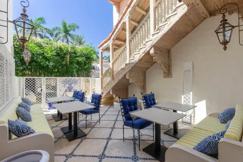 236 Phipps Plaza Palm Beach FL 33480
