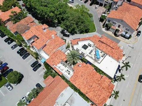 236 Phipps Plaza Palm Beach FL 33480