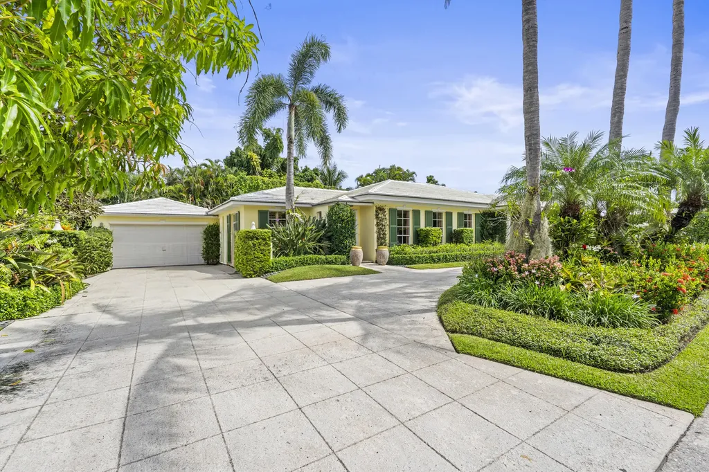 241 Via Linda Palm Beach FL 33480