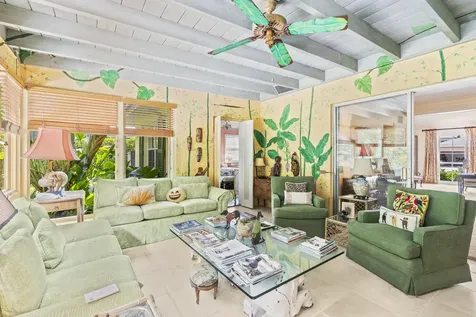 241 Via Linda Palm Beach FL 33480