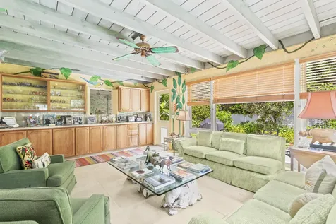 241 Via Linda Palm Beach FL 33480