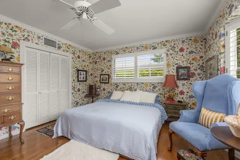 241 Via Linda Palm Beach FL 33480