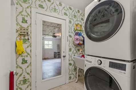 241 Via Linda Palm Beach FL 33480