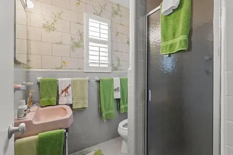 241 Via Linda Palm Beach FL 33480