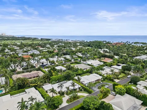 241 Via Linda Palm Beach FL 33480