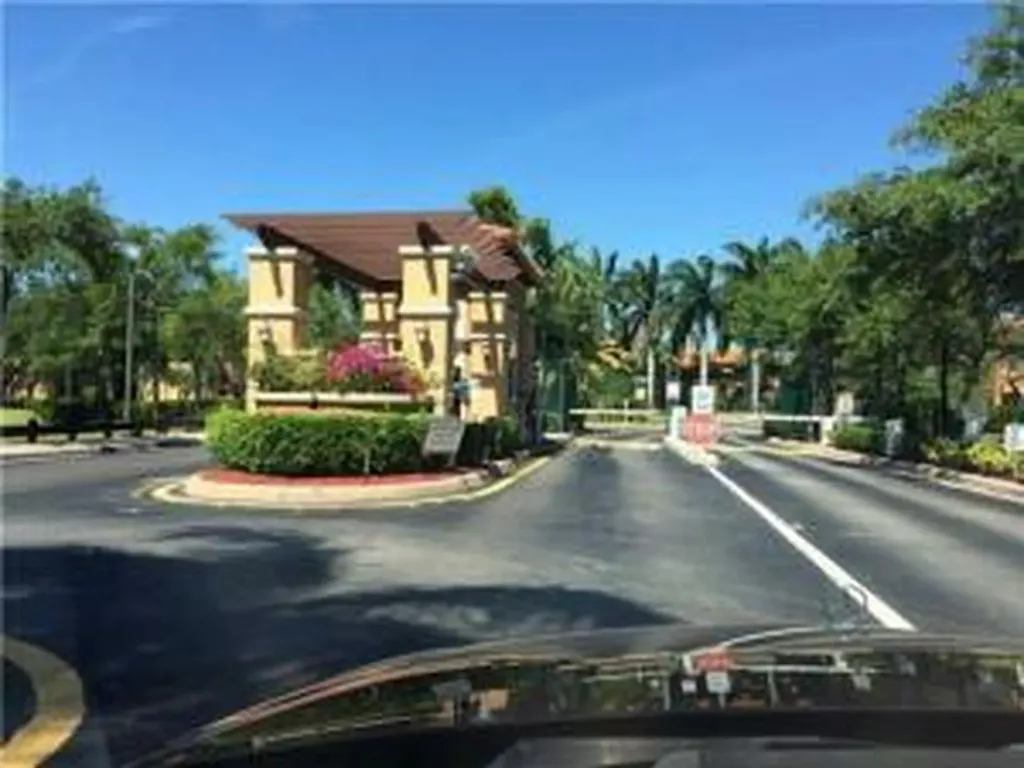 4946 Leeward Lane Dania Beach FL 33004