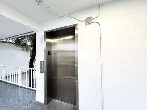 4215 N University Drive Sunrise FL 33351