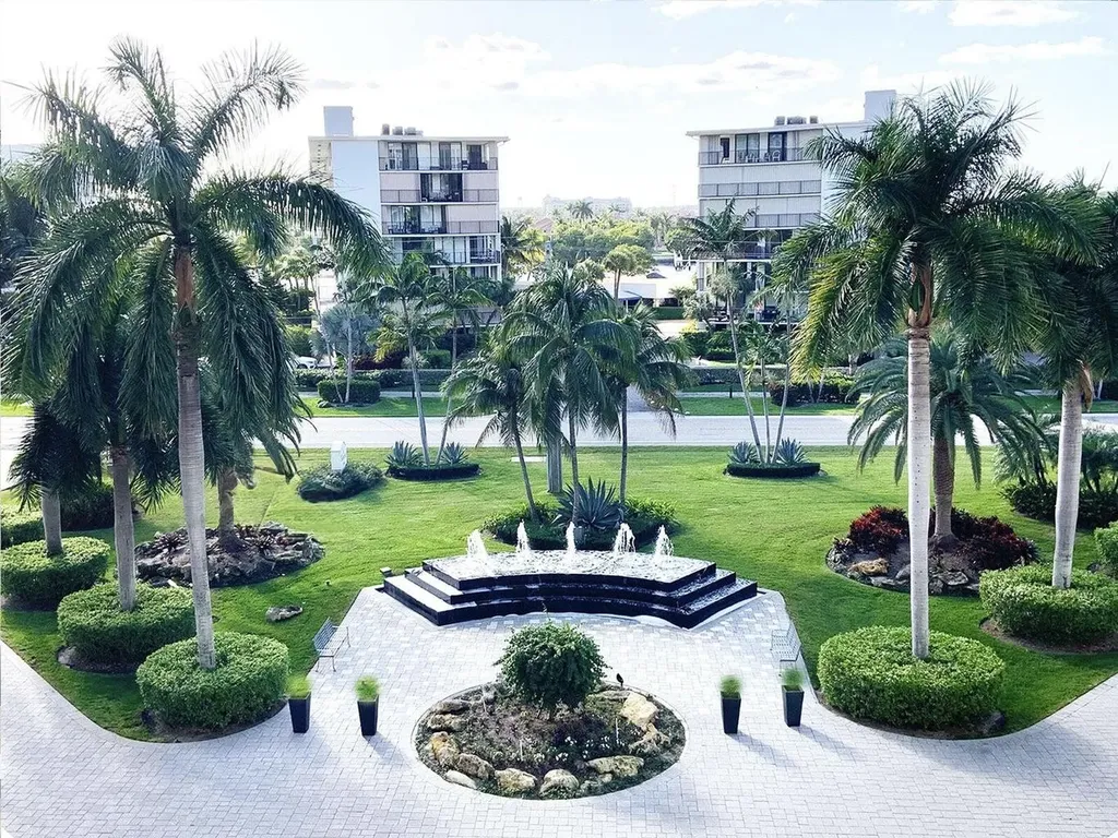 3546 S Ocean Boulevard South Palm Beach FL 33480