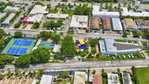 4442 Seagrape Drive Lauderdale By The Sea FL 33308