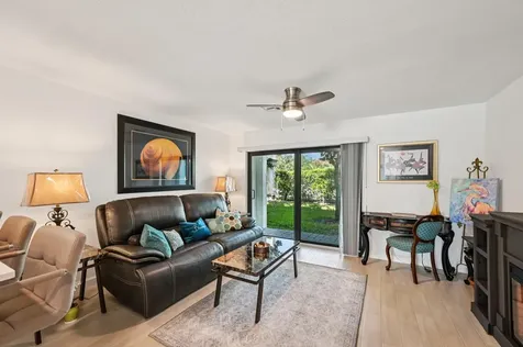 5025 Genove Place Riviera Beach FL 33410