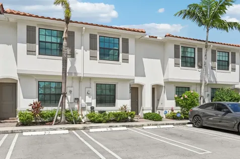 5025 Genove Place Riviera Beach FL 33410