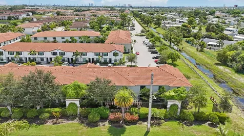 5025 Genove Place Riviera Beach FL 33410