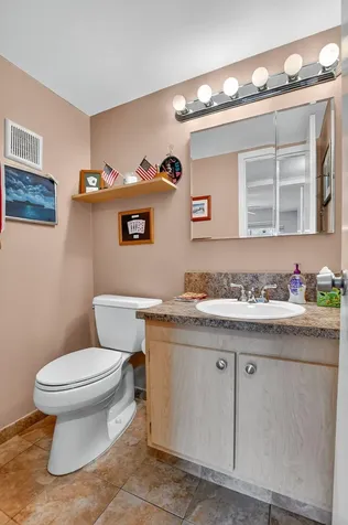 27 Fanshaw A Boca Raton FL 33434