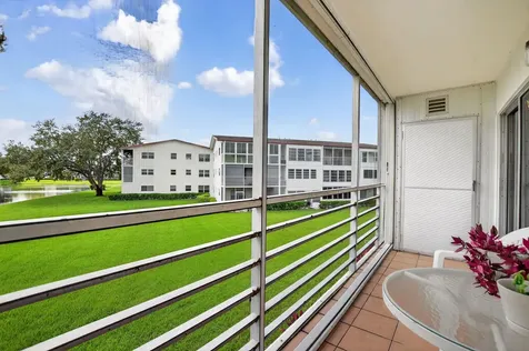 27 Fanshaw A Boca Raton FL 33434