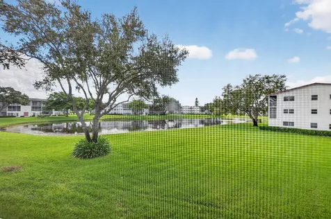 27 Fanshaw A Boca Raton FL 33434