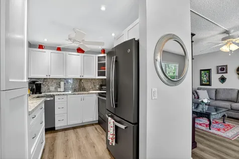 27 Fanshaw A Boca Raton FL 33434