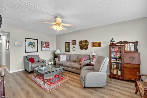 27 Fanshaw A Boca Raton FL 33434