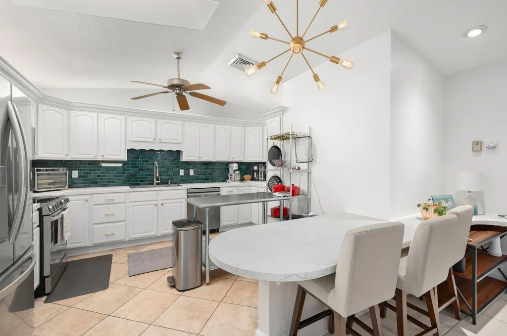1433 Captains Walk Fort Pierce FL 34950