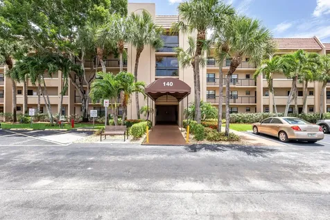 140 Lake Nancy 113 Lane West Palm Beach FL 33411