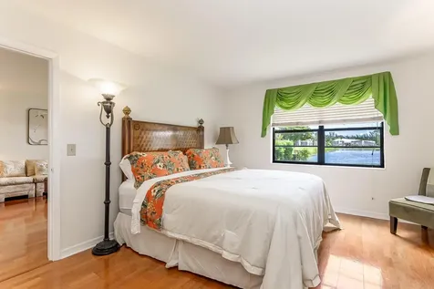 140 Lake Nancy 113 Lane West Palm Beach FL 33411