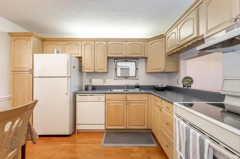 140 Lake Nancy 113 Lane West Palm Beach FL 33411