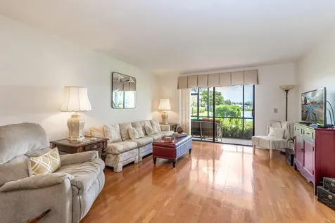 140 Lake Nancy 113 Lane West Palm Beach FL 33411