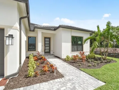 7690 Rhode Island Red Court Lake Worth FL 33467