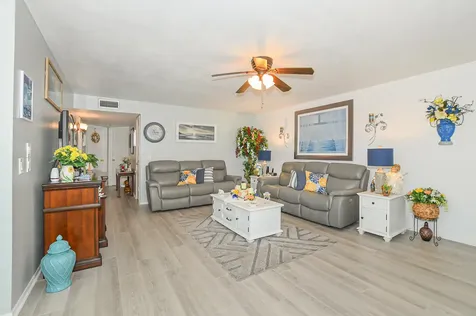 18 Lake Vista Trail Port Saint Lucie FL 34952