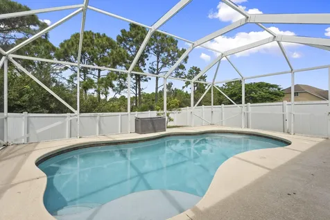 6124 Nw Butterfly Orchid Place Port Saint Lucie FL 34986